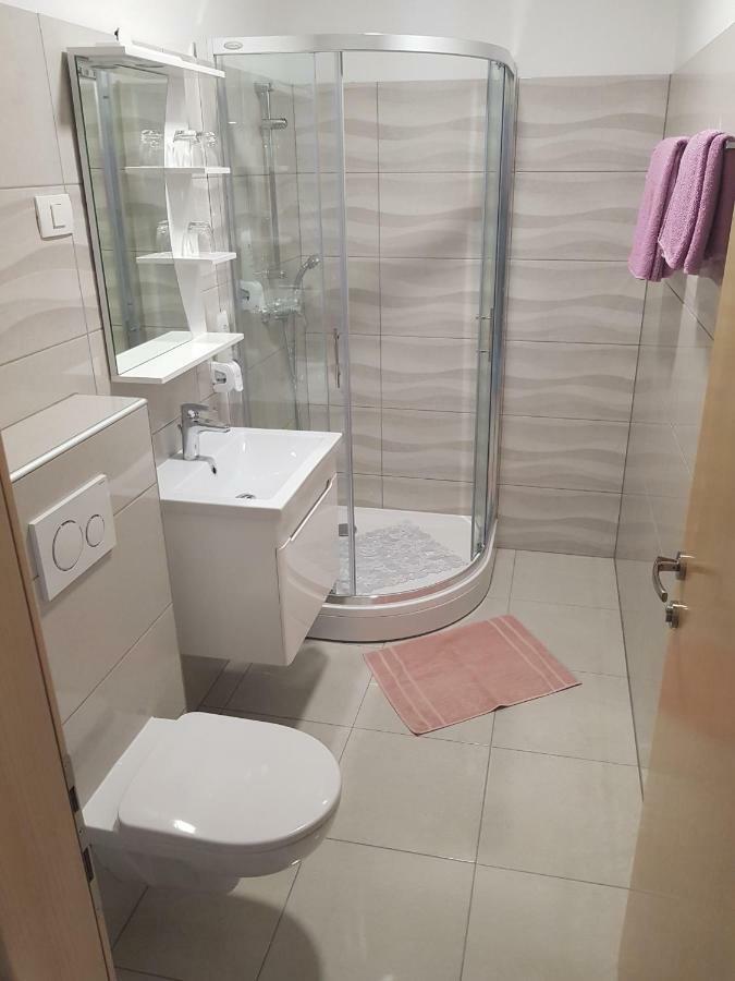 לוגאטץ Apartmaji Jankovic מראה חיצוני תמונה