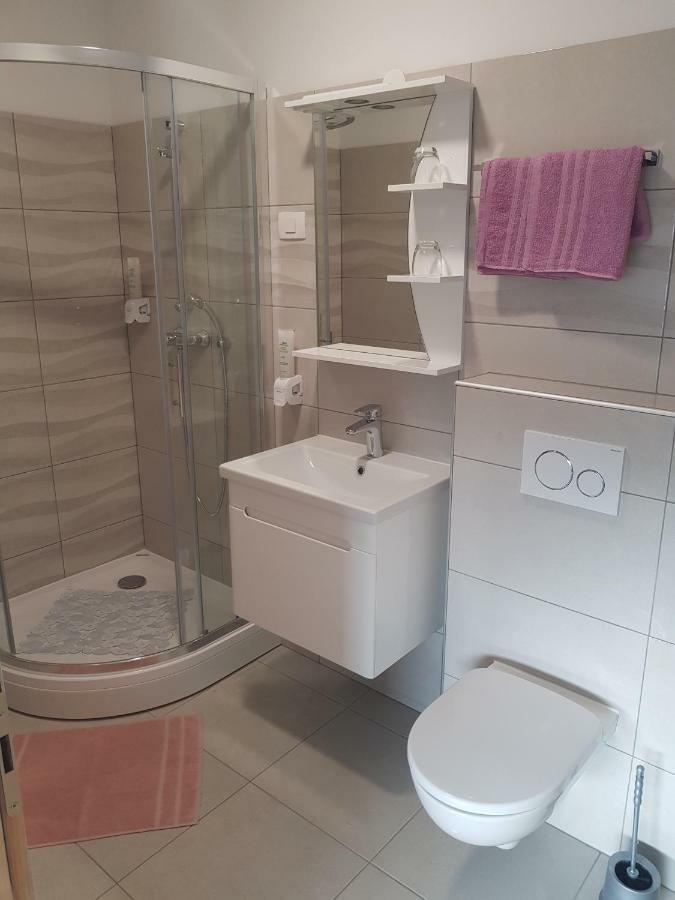 לוגאטץ Apartmaji Jankovic מראה חיצוני תמונה