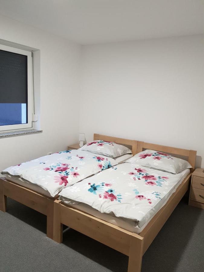 לוגאטץ Apartmaji Jankovic מראה חיצוני תמונה