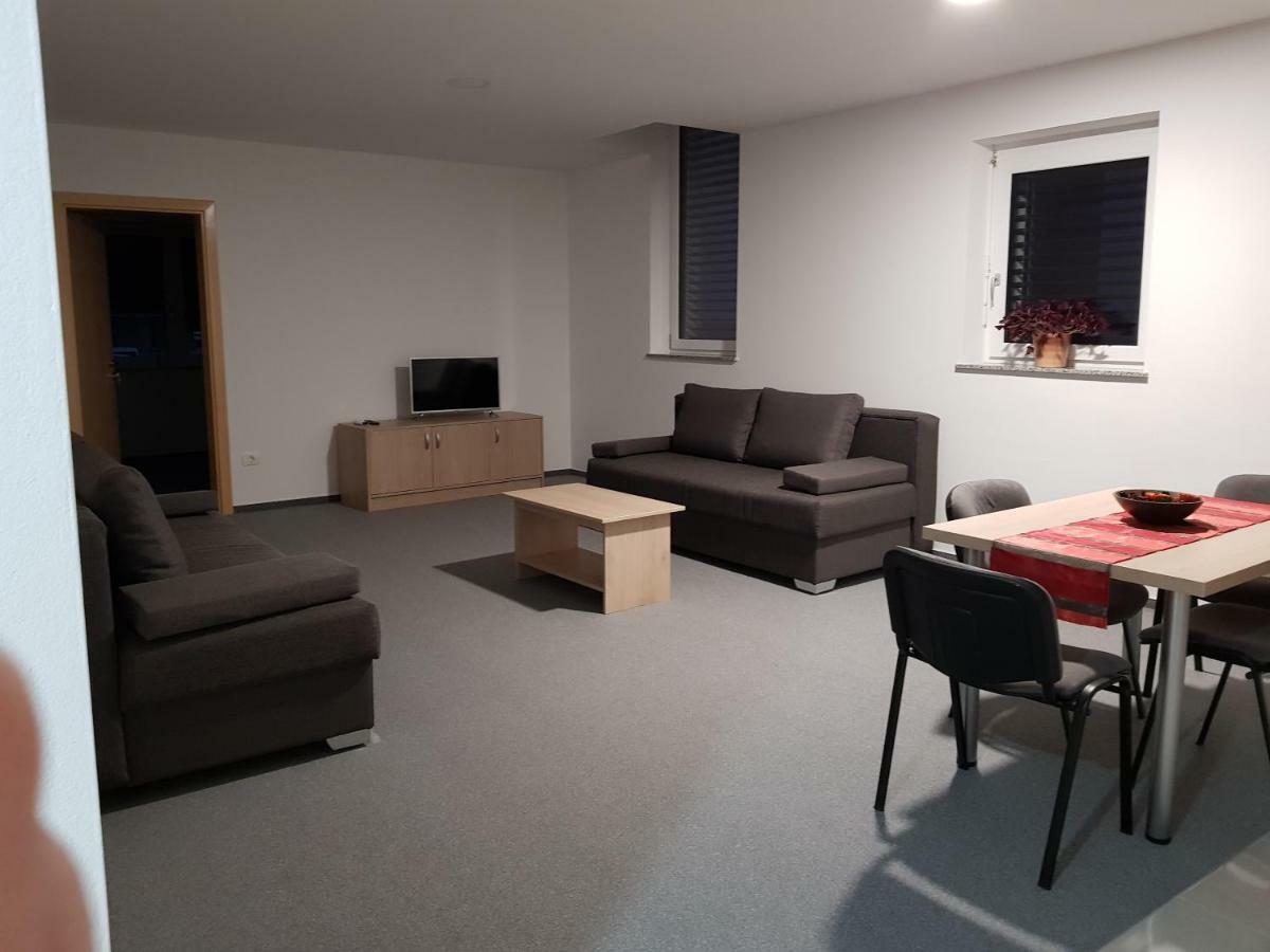 לוגאטץ Apartmaji Jankovic מראה חיצוני תמונה