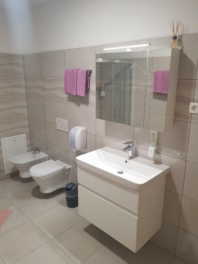 לוגאטץ Apartmaji Jankovic מראה חיצוני תמונה